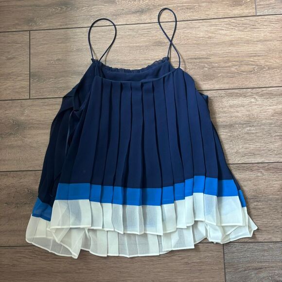 Joie blue and white pleated sheer blouse amzie size s - Picture 6 of 6